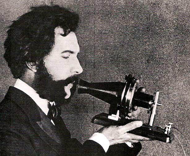1893 год. Начала работу первая в мире телефонная компания «Александр Белл»