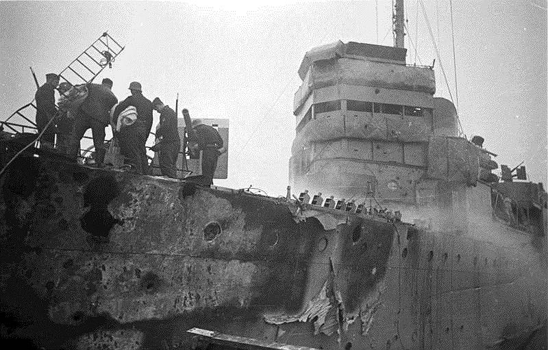 1942 год. Вторая мировая война: ВМФ Великобритании провел десантную операцию «Рейд на Сен-Назер», окончившуюся уничтожением единственного в Атлантике сухого дока, способного принять германский линкор «Тирпиц»
