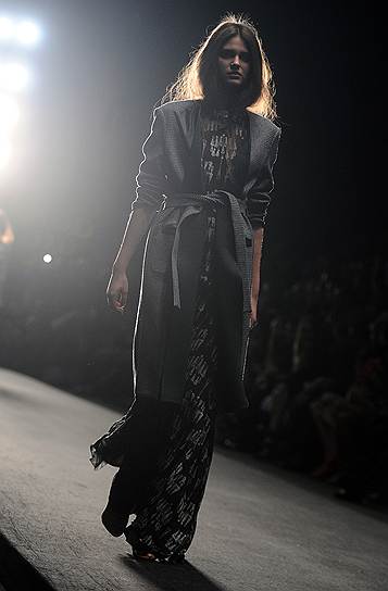 Показ коллекции бренда Pirosmani дизайнера Жени Малыгиной в рамках Mercedes-Benz Fashion Week Russia 