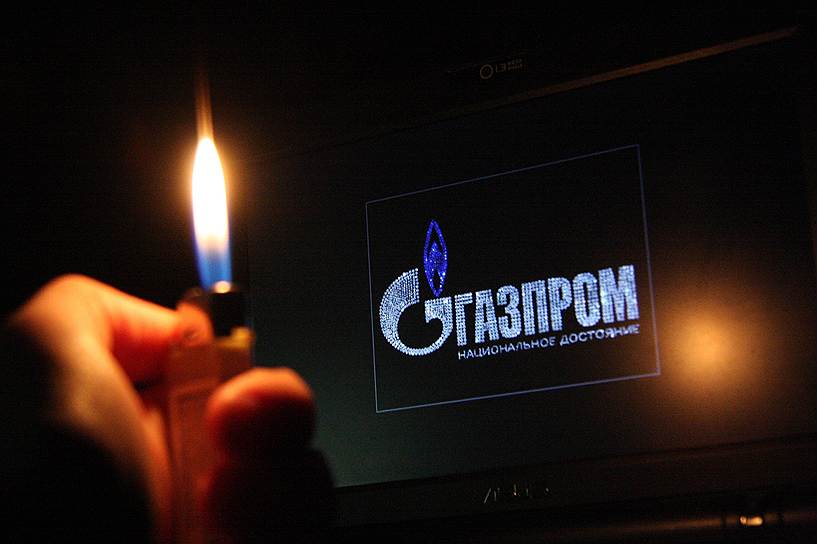 1 апреля. «Газпром» отменил скидку на газ для Украины, повысив цену до $385,5 за тыс. куб. м