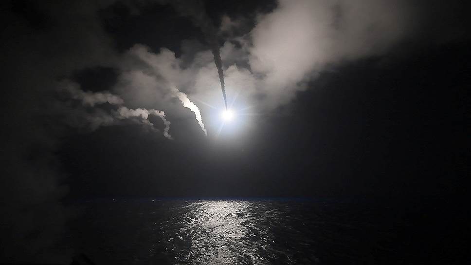 2017 год. США нанесли ракетный удар по Сирии. С двух кораблей ВМС США в Средиземном море — эсминцев Porter и Ross — были выпущены 59 крылатых ракет «Томагавк» по сирийскому аэродрому Шайрат в провинции Хомс