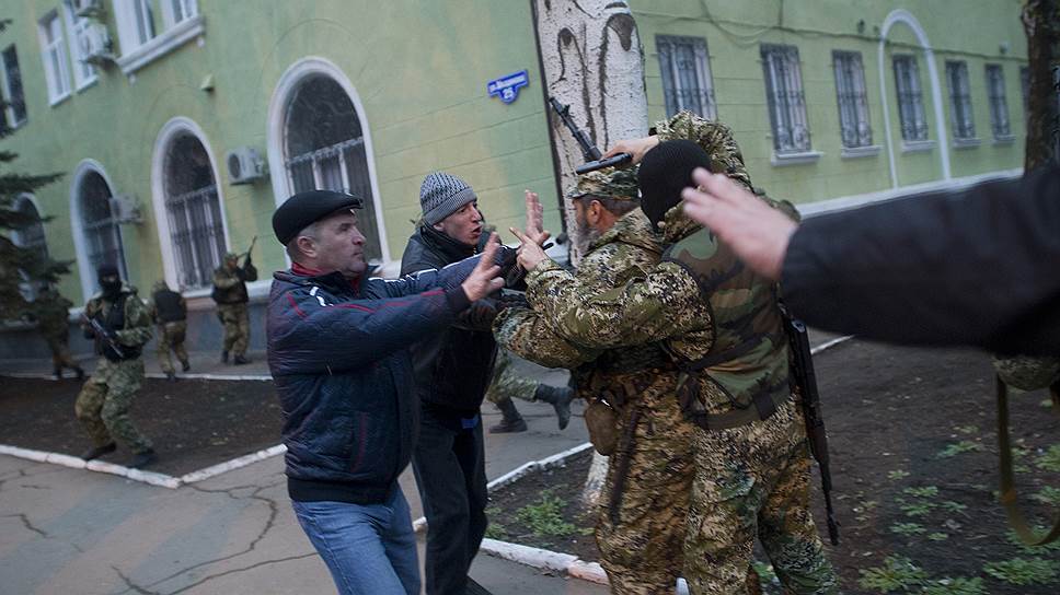 Вечером 12 апреля в Краматорске произошла перестрелка у районного отделения милиции. Об этом в своем Facebook написал глава МВД Украины Арсен Аваков, добавив, что расценивает события на юго-востоке Украины как проявление внешней агрессии со стороны России