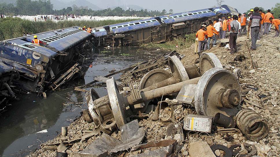 Пассажирский поезд, сошедший с рельсов в штате Ассам на северо-востоке Индии