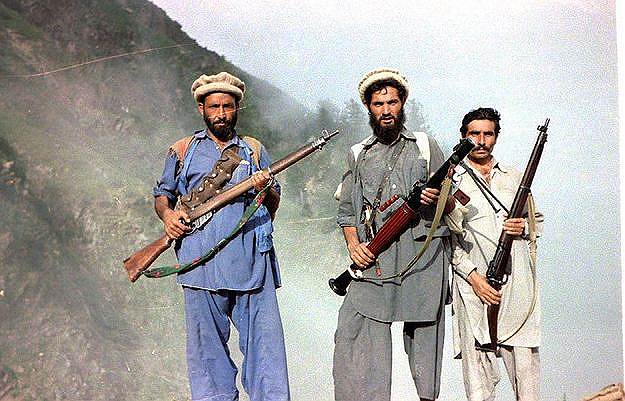 1985 год. Восстание в лагере Бадабер (Афганистан). Бои развернулись между отрядами афганских моджахедов и поддерживавшими их частями регулярной пакистанской армии с одной стороны и группой советских и афганских военнопленных с другой