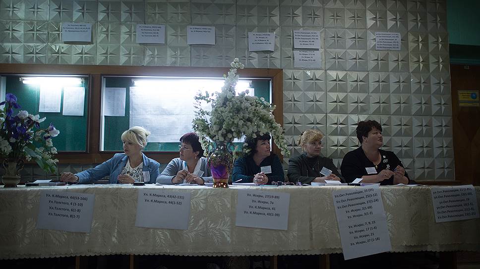 Избирательный участок в химическом техникуме Славянска
