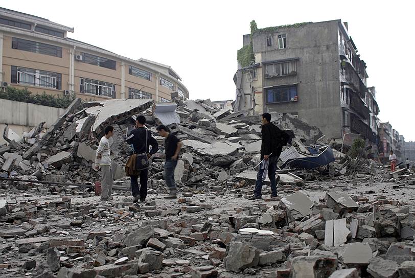 2008 год. В результате землетрясения в китайской провинции Сычуань погибли 69,2 тыс. человек, магнитуда землетрясения составила восемь баллов