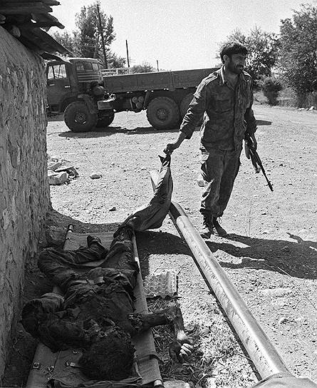 1992 год. Карабахская война: армянская армия заняла Лачинский коридор между Арменией и Карабахом