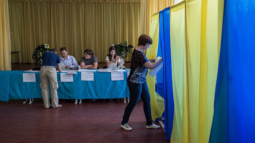 Центральная избирательная комиссия Украины рассчитывает до конца вторника получить предварительные данные о голосовании с 95-97% избирательных участков