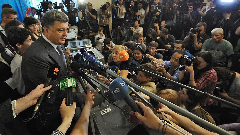 Петр Порошенко поддержал продолжение спецоперации на востоке Украины, заявив, что она должна быть более эффективной и короче по срокам. Киев будет использовать «юридические рычаги» для возвращения Крыма, заявил Петр Порошенко