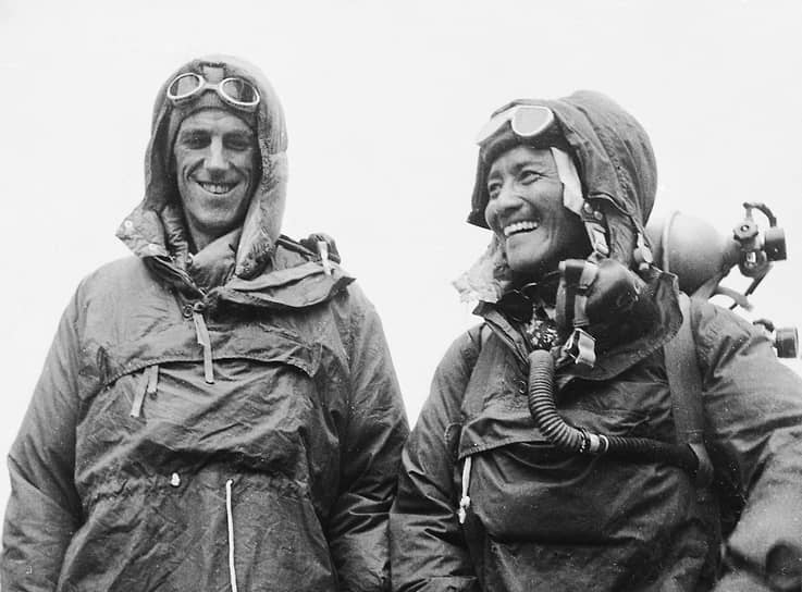 1953 год. Непалец Тенцинг Норгей и новозеландец Эдмунд Хиллари первыми в истории взошли на вершину Джомолунгмы