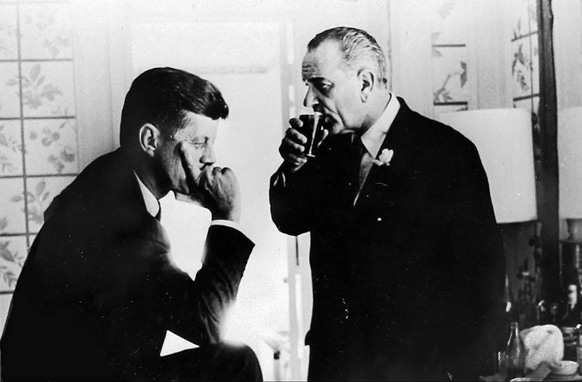 Принято считать, что в 1961 году, после полета в космос Юрия Гагарина, между СССР и США началась «лунная гонка». Америка решила дать свой ответ: президент Джон Кеннеди клятвенно пообещал своим согражданам, что США первыми достигнут Луны и высадят на нее своего человека