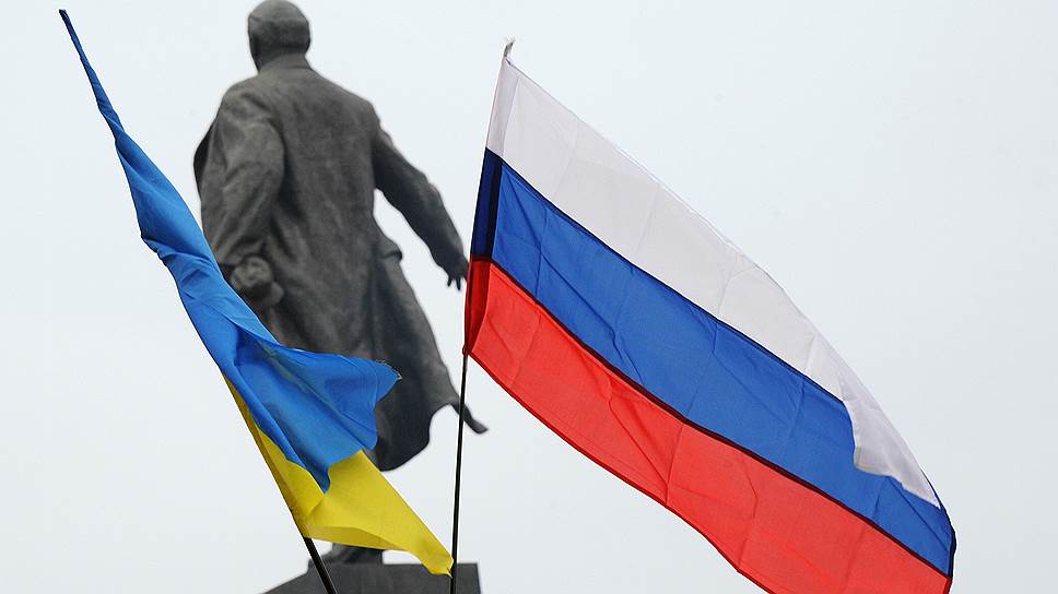 3 июня. Россию пригласили на инаугурацию президента Украины на уровне послов 