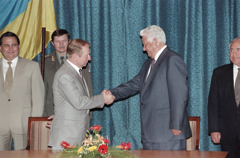 1995 год. В Сочи президенты России и Украины Борис Ельцин и Леонид Кучма подписали договор о разделе Черноморского флота