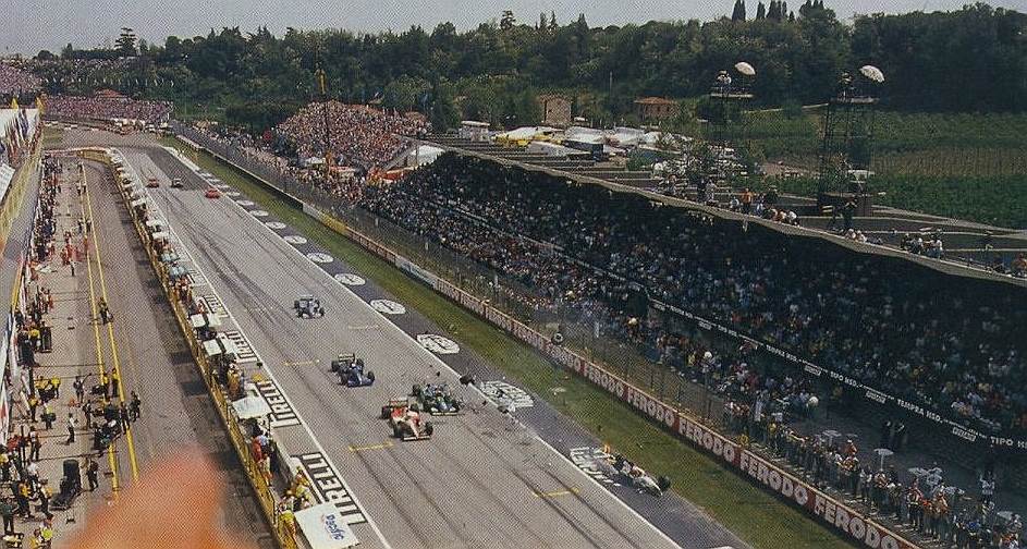 В мае 1994 года на этапе «Формулы-1» в Сан-Марино погибли два гонщика