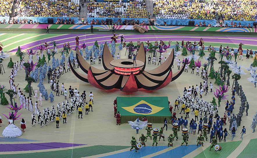 12 июня. В Бразилии начался чемпионат мира по футболу