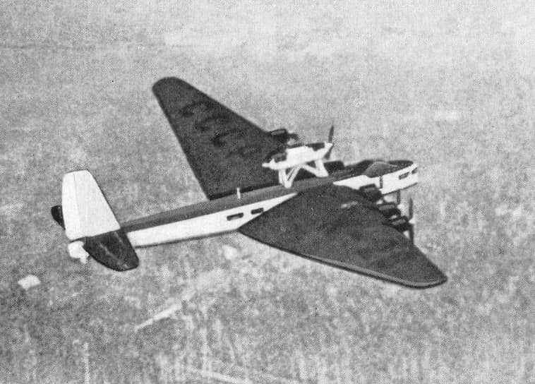 1934 год. Первый испытательный полет крупнейшего в то время в мире самолета АНТ-20 («Максим Горький»).