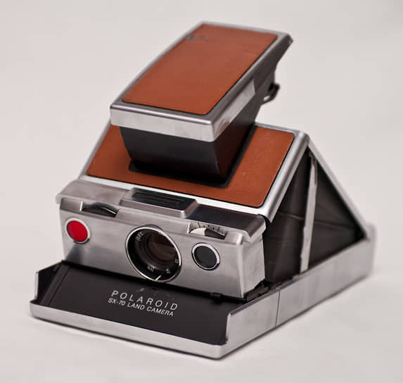 1970 год. Американский бизнесмен и ученый-оптик Эдвин Лэнд запатентовал камеру Polaroid