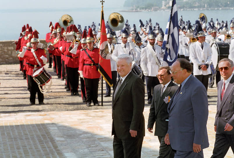 1994 год. На острове Корфу (Греция) президент России Борис Ельцин и лидеры стран ЕС подписали «Соглашение о партнерстве и сотрудничестве Российской Федерации и Европейского союза»
