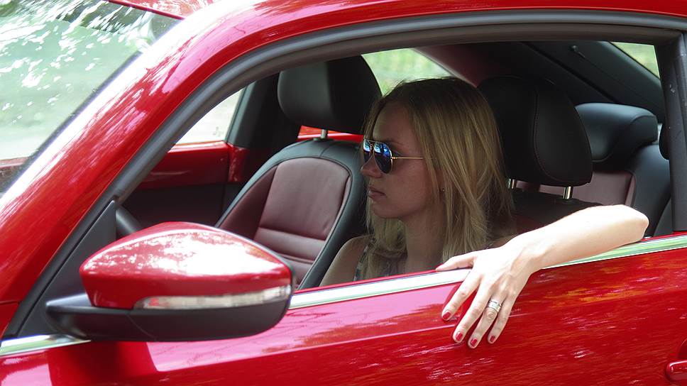 Екатерина Савина внезапно ощутила себя настоящей блондинкой за рулем Beetle