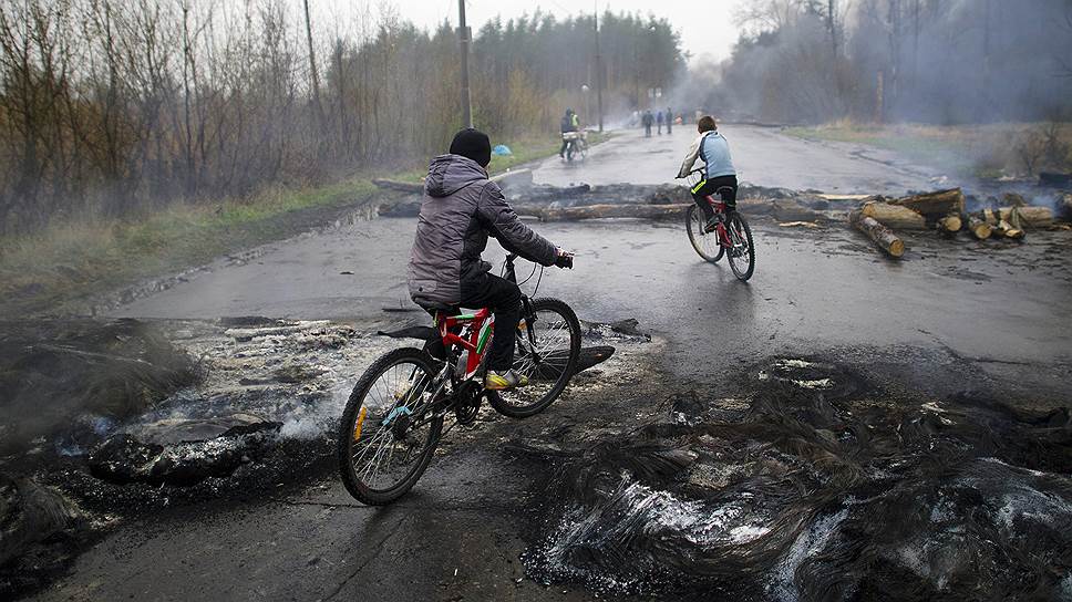 April, 13&lt;br>Road to Slovyansk