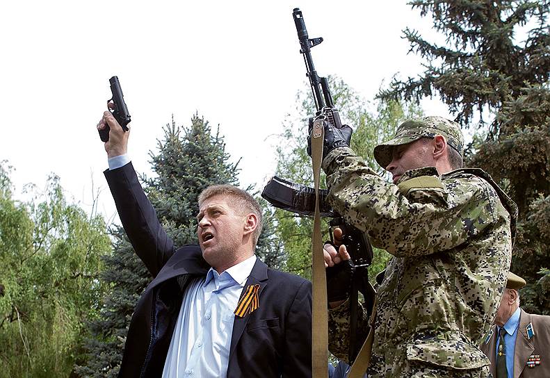 May, 9&lt;br>Celebrations on the occasion of the 69th anniversary of the Great Patriotic War in Slovyansk. People&#39;s mayor of Slovyansk Vyacheslav Ponomarev during the festive rally