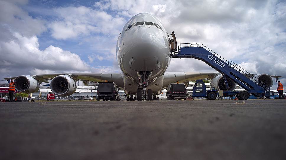 Пассажирский самолет Airbus A380 