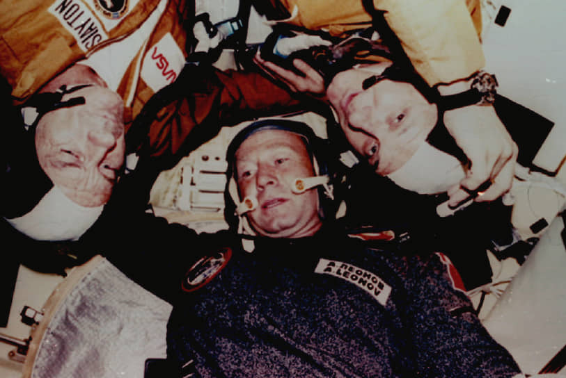 1975 год. Завершение космической программы «Союз — Аполлон» – совместного проекта СССР и США