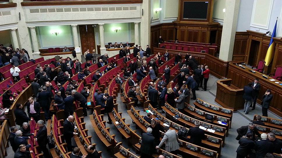 Верховная рада Украины осталась без фракции коммунистов