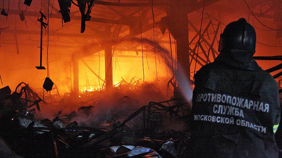 Май 2009. Пожар на складе в подмосковном Климовске