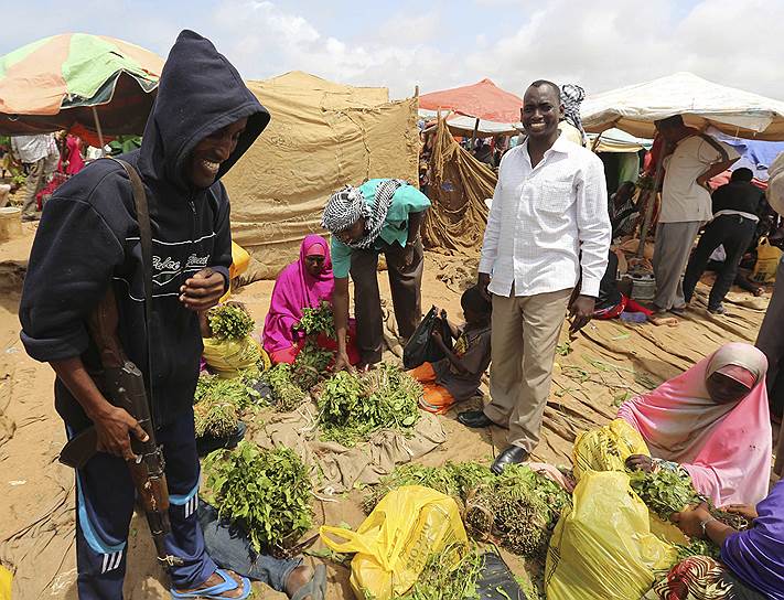 Это привело к избытку поставок наркотика в Сомали, что, в свою очередь, обрушило цены на кат, к радости покупателей и неудовольствию продавцов