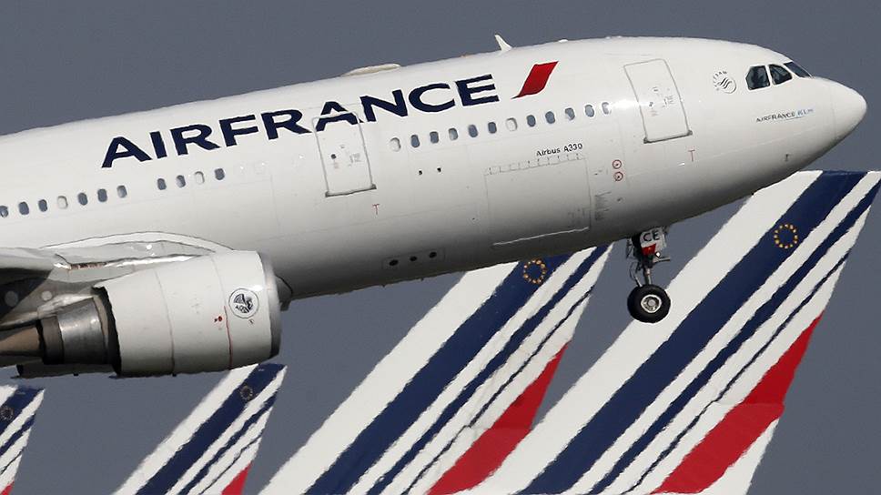 Почему Air France отменила половину рейсов