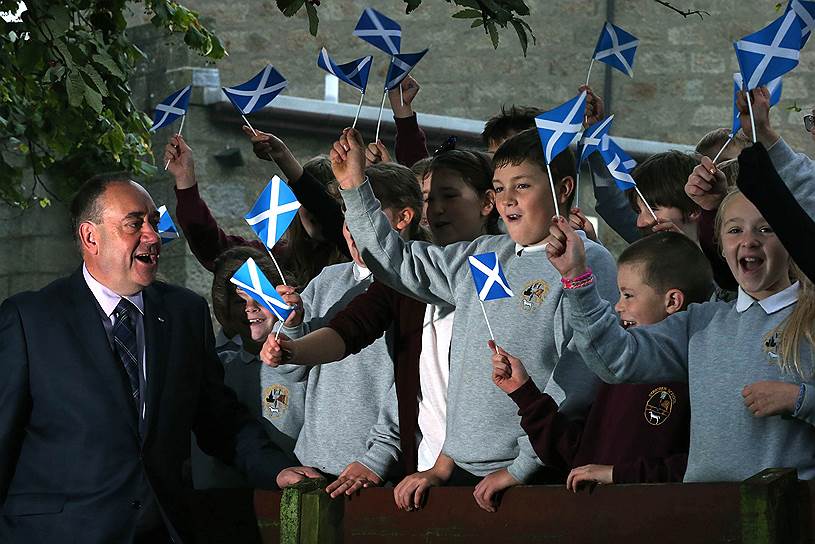 По сути, как утверждают эксперты, на референдуме предлагалось выбирать между головой и сердцем: шотландцы сердцем — за независимость, головой — за союз