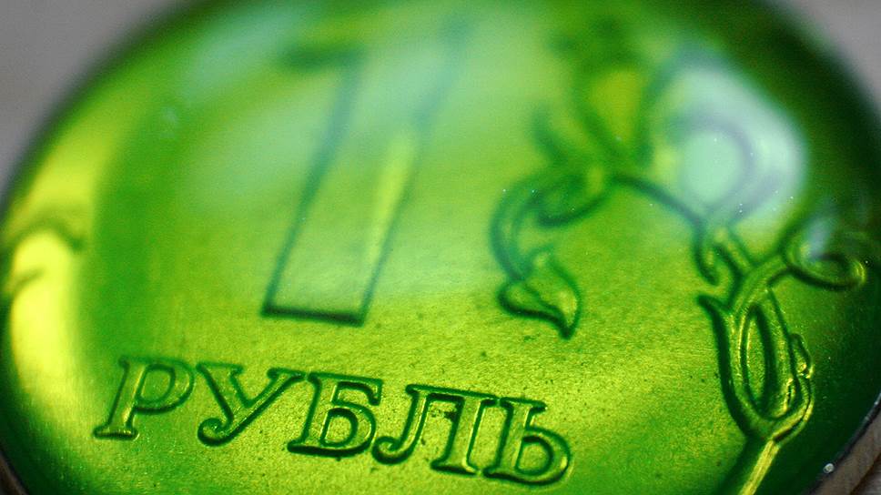 Как долги давят на рубль