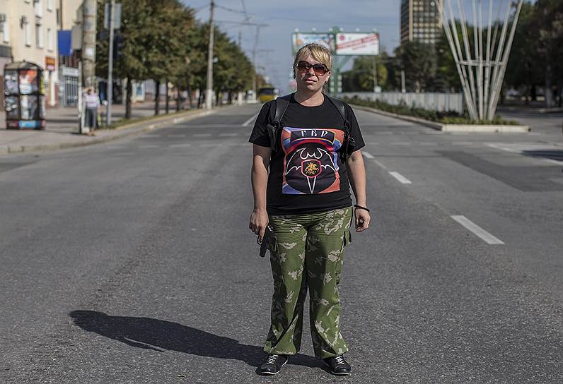 Многие военные начальники говорят, что доверяют женщинам-солдатам даже больше, чем мужчинам. В основном потому, что девушки не пьют