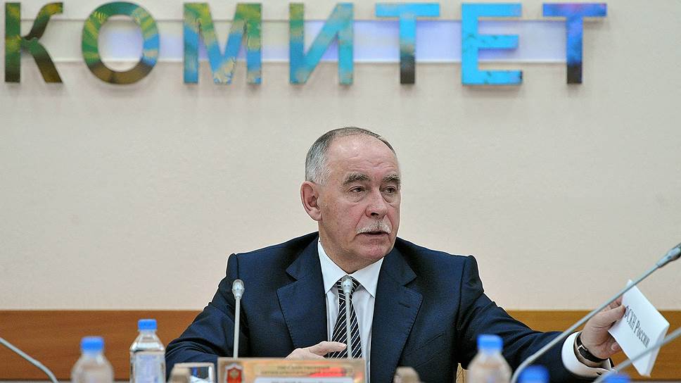 6 октября. Глава Федеральной службы по контролю за оборотом наркотиков (ФСКН) Виктор Иванов заявил о необходимости предоставить ведомству право оперативно вводить временный запрет на распространение любых веществ, которые могут обладать наркогенным свойством

