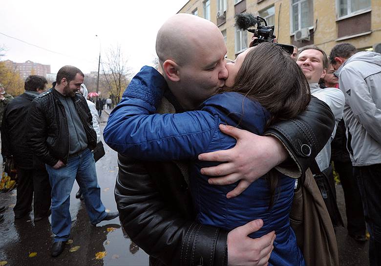 Националист Даниил Константинов, освобожденный в зале суда после вынесения ему приговора в Чертановском суде