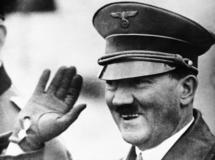 Удивительно, но и сам Адольф Гитлер мог стать лауреатом премии. В 1939 году его кандидатуру выдвинул один из шведских парламентариев, но ее отклонили