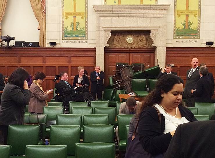 Зал собраний Консервативной партии Канады вскоре после начала стрельбы на Парламентском холме в Оттаве