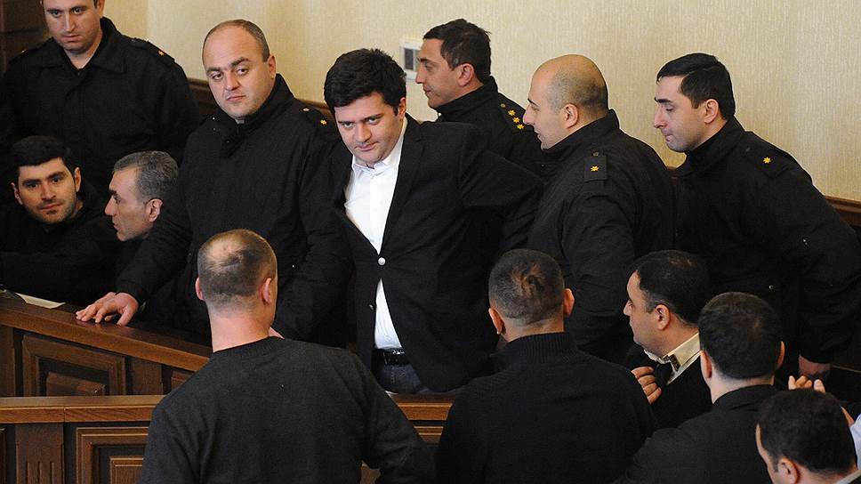 22 октября. Тбилисский суд приговорил к 7,5 годам лишения свободы бывшего министра внутренних дел и обороны Бачану Ахалая