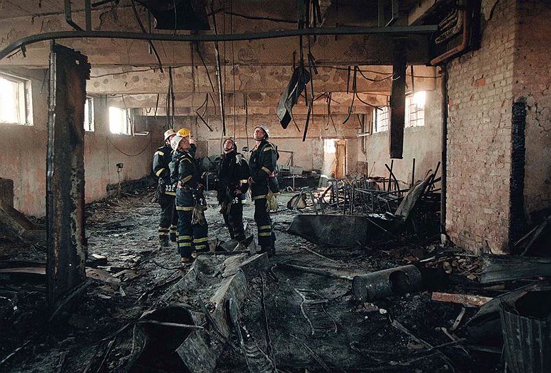 1998 год. В шведском городе Гетеборг объявлен траур из-за гибели 63 человек при пожаре на дискотеке. Пострадали 200 человек