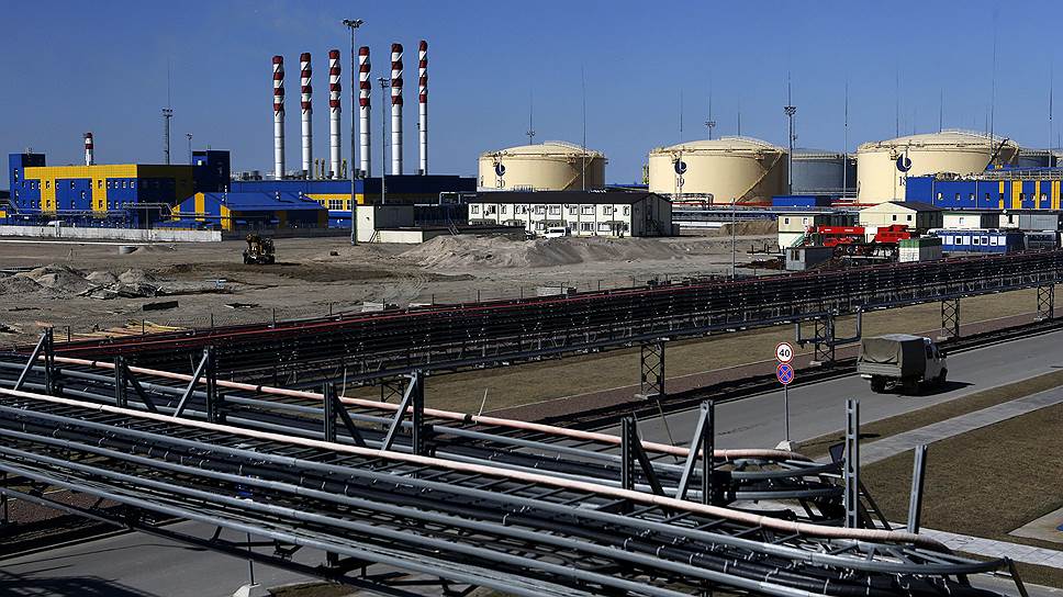27 октября. Нефтетрейдер Gunvor объявил, что намерен распродать российские активы. Компания ищет покупателей терминалов в Усть-Луге и Новороссийске, и трейдер уже близок к продаже своей доли в угольной компании «Колмар»