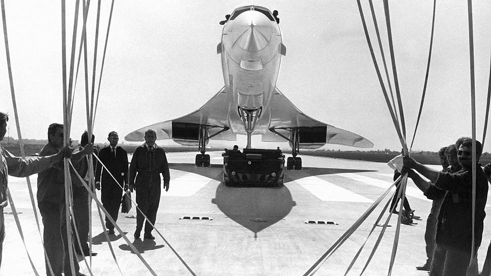 1970 год. Во время испытательного полета британо-французский сверхзвуковой пассажирский авиалайнер «Конкорд» в два раза превышает скорость звука