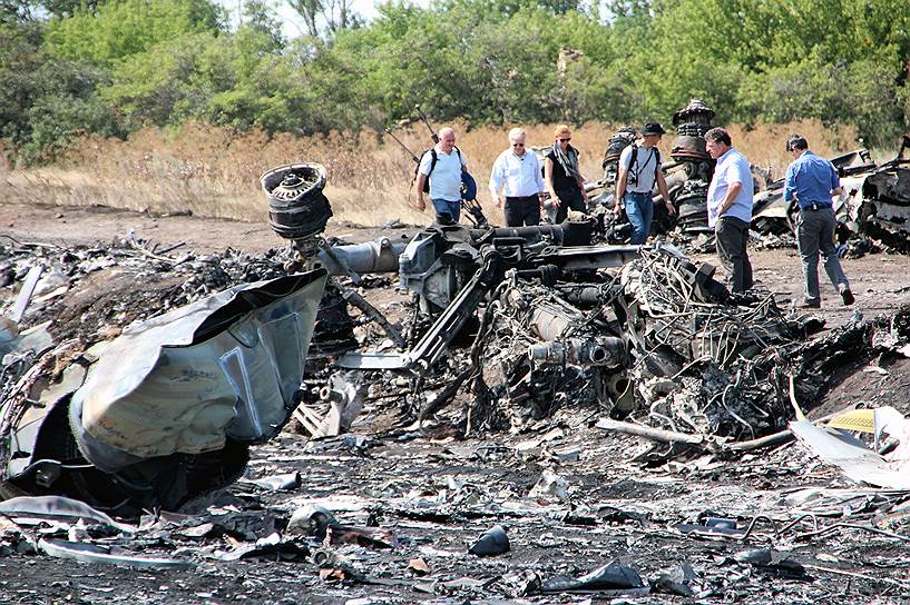 13 ноября. Власти стран, участвующих в расследовании обстоятельств крушения малайзийского Boeing на востоке Украины, договорились продлить расследование на девять месяцев