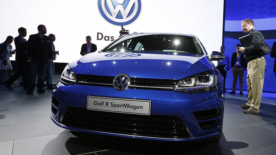 Универсал Volkswagen Golf Sportwagen встанет на конвейер в начале 2015 года. Он будет оснащаться 1,8-литровым бензиновым турбомотором и 2-литровым дизелем. Топовая модификация R поставляется с 300-сильным двигателем и полным приводом