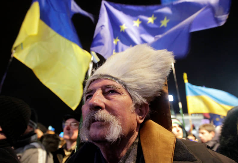 29 ноября. На саммите Восточного партнерства в Вильнюсе Виктор Янукович отклонил предложения ЕС подписать соглашение об ассоциации. В 4 утра «Беркут» начал разгон лагеря на Майдане. Был задержан 31 человек, около 40 — в больнице