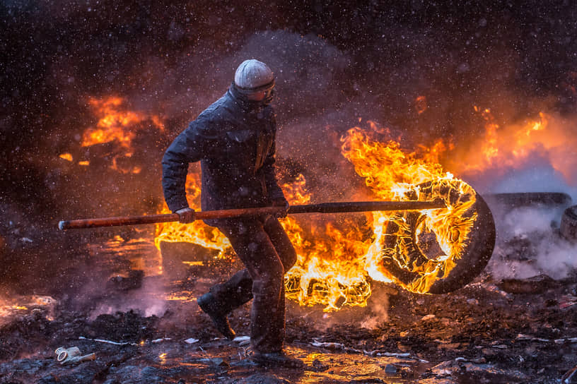 По данным МВД Украины, в результате столкновений около 218 милиционеров обратились за медпомощью, 99 из них были госпитализированы. В департаменте здравоохранения Киева сообщали, что к утру 20 января к врачам обратилось 103 участника акции протеста, из которых госпитализировали 42. Штаб оппозиции заявил о 1,4 тыс. пострадавших