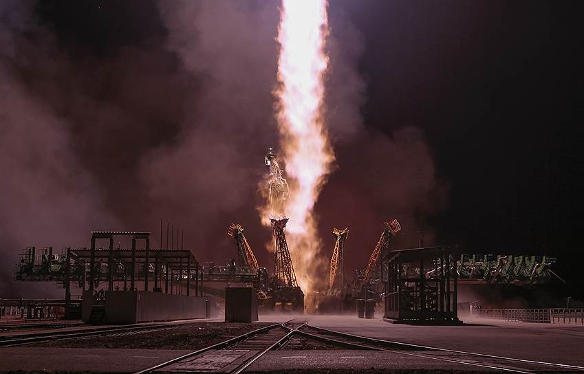 Космодром Байконур, Казахстан. Старт ракеты «Союз ТМА-15М» к Международной космической станции 