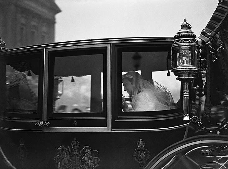 1934 год. Свадьба Ее Королевского Высочества принцессы Марины Греческой и принца Георга в Вестминстерском аббатстве в Лондоне (Великобритания)