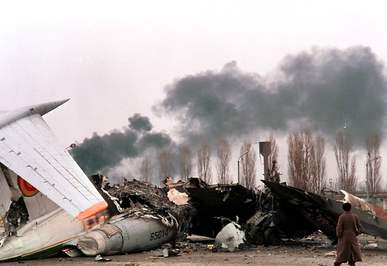 1994 год. Совет безопасности России принял решение о начале военной операции на территории Чечни. Был нанесен ракетно-бомбовый удар по Грозному