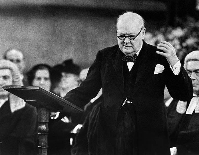 Фотограф, снимая Уинстона Черчилля в день его 80-летия, поинтересовался, сможет ли он сделать фотографию в этот же день через год. «А почему нет — улыбнулся политик. — Надеюсь, со здоровьем у вас все в порядке?»
&lt;br>Уинстон Черчилль умер 24 января 1965 года в возрасте 90 лет. В соответствии с пожеланием политика он был похоронен на кладбище в Блейдоне, около Бленхеймского дворца